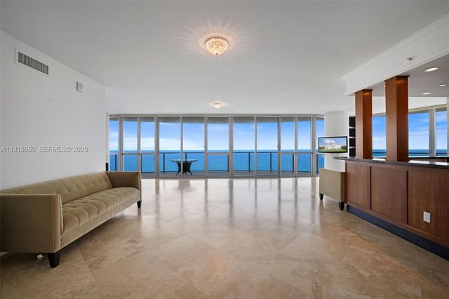 3101 S Ocean Drive 2708, Hollywood, FL 33019