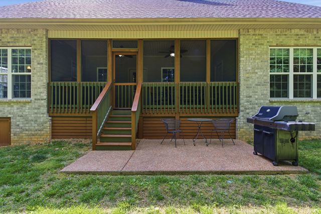 7214 Braxton Bend Dr, Fairview, TN 37062