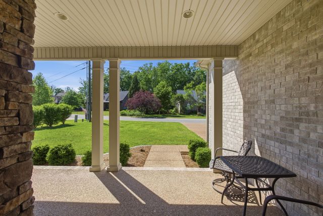 7214 Braxton Bend Dr, Fairview, TN 37062