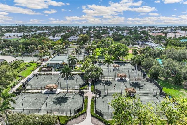 980 7th AVE S 201, Naples, FL 34102