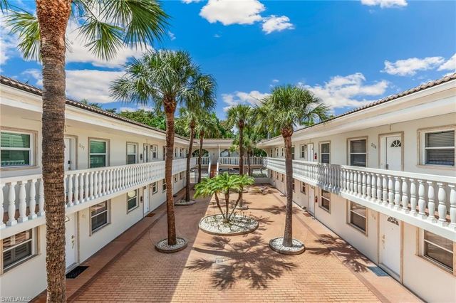 980 7th AVE S 201, Naples, FL 34102