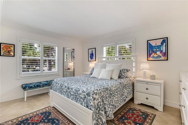 980 7th AVE S 201, Naples, FL 34102