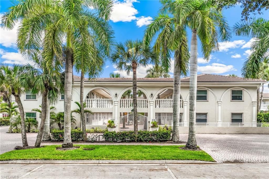 980 7th AVE S 201, Naples, FL 34102