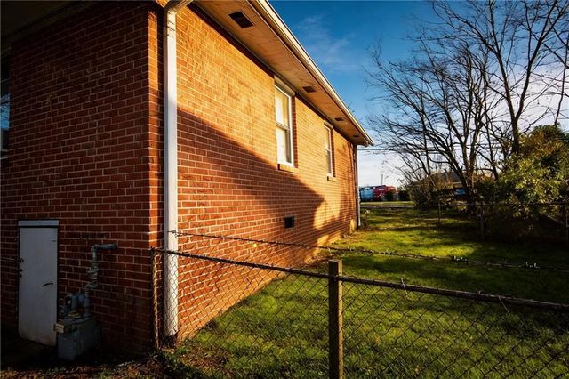 154 Privette SW Road, Marietta, GA 30008