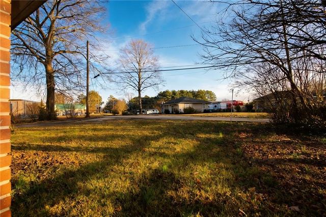 154 Privette SW Road, Marietta, GA 30008