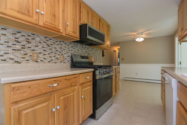 73 Brown Hill Road, Hampstead, NH 03826