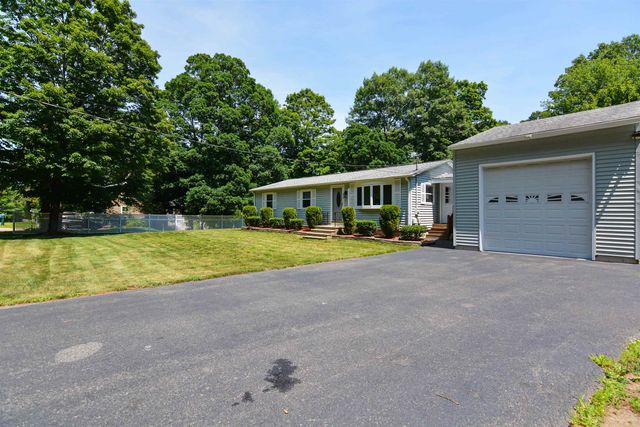 73 Brown Hill Road, Hampstead, NH 03826