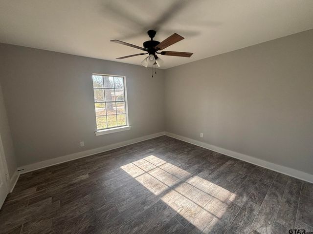 206 Park Lane, Pittsburg, TX 75686