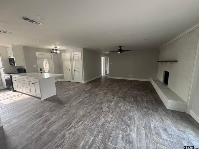 206 Park Lane, Pittsburg, TX 75686