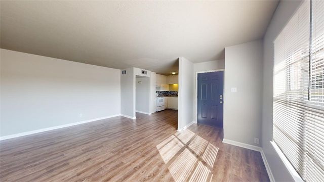 3800 East 29th Street 15, Bryan, TX 77802