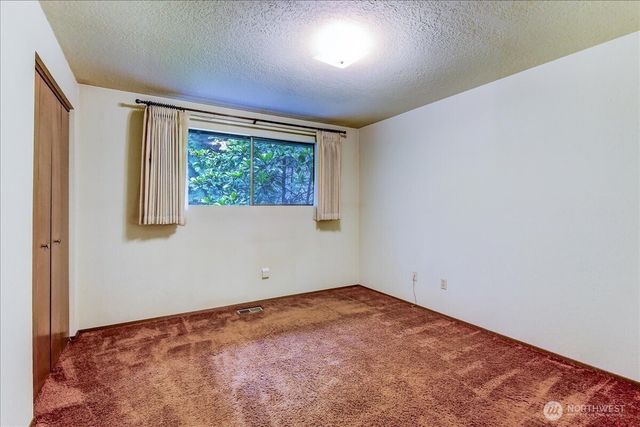 22905 35th Avenue SE, Bothell, WA 98021