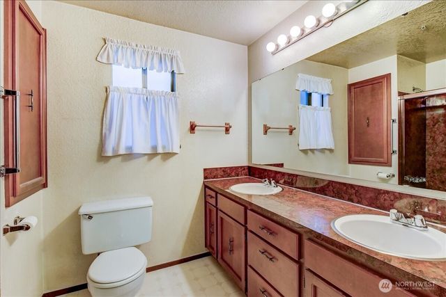 22905 35th Avenue SE, Bothell, WA 98021