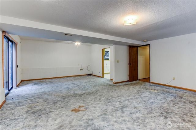 22905 35th Avenue SE, Bothell, WA 98021