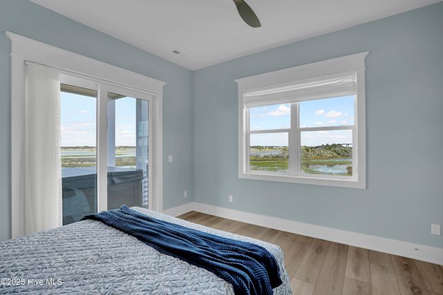 825 S Topsail Drive, Surf City, NC 28445