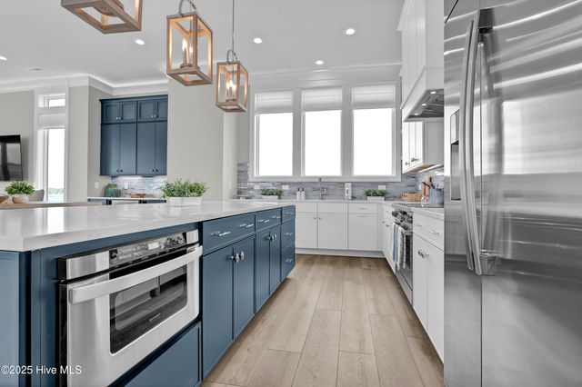 825 S Topsail Drive, Surf City, NC 28445