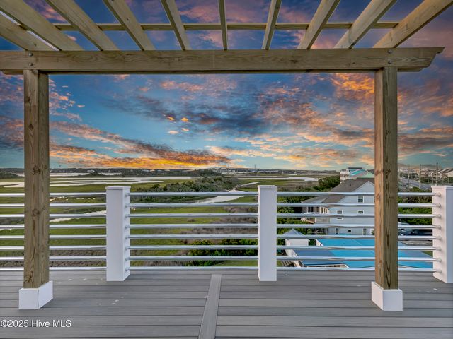 825 S Topsail Drive, Surf City, NC 28445