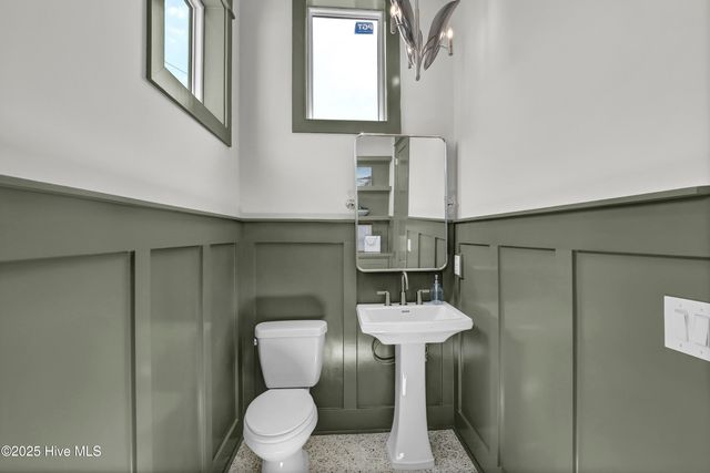 825 S Topsail Drive, Surf City, NC 28445