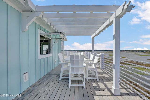 825 S Topsail Drive, Surf City, NC 28445