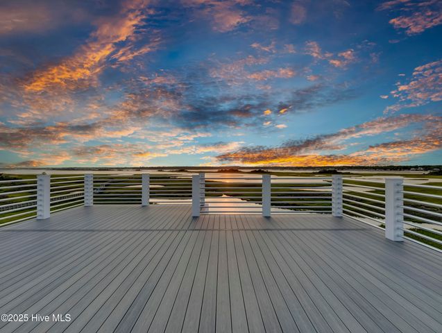 825 S Topsail Drive, Surf City, NC 28445