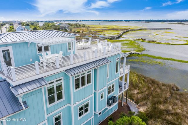 825 S Topsail Drive, Surf City, NC 28445