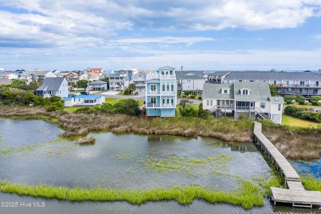 825 S Topsail Drive, Surf City, NC 28445