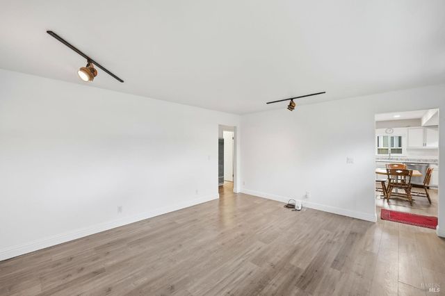 203 Cockrobin Ave, Windsor, CA 95492