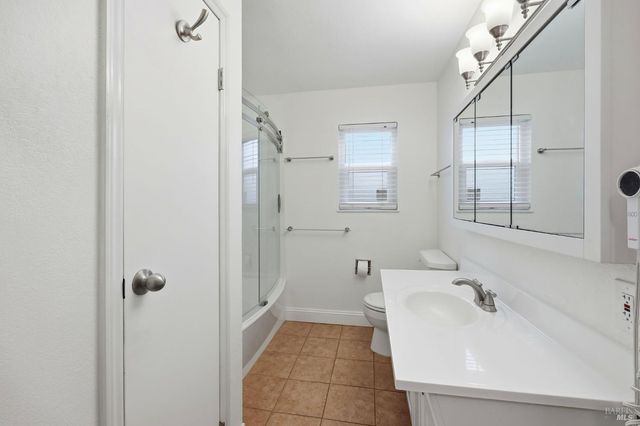 203 Cockrobin Ave, Windsor, CA 95492