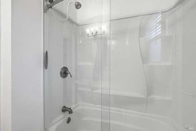 203 Cockrobin Ave, Windsor, CA 95492