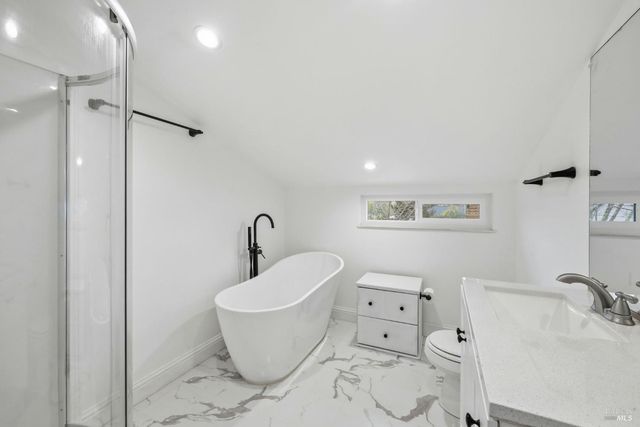 203 Cockrobin Ave, Windsor, CA 95492