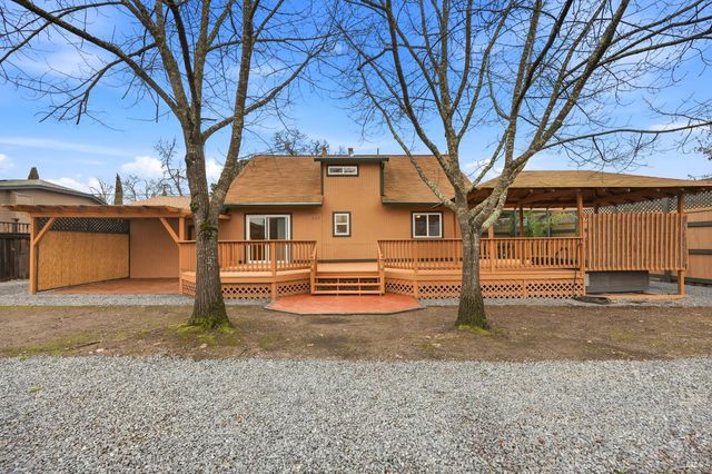 203 Cockrobin Ave, Windsor, CA 95492