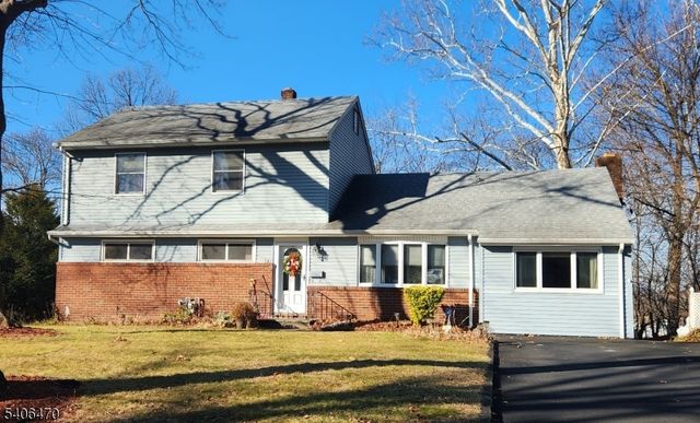 211 Denver Rd, Paramus Boro, NJ 07652