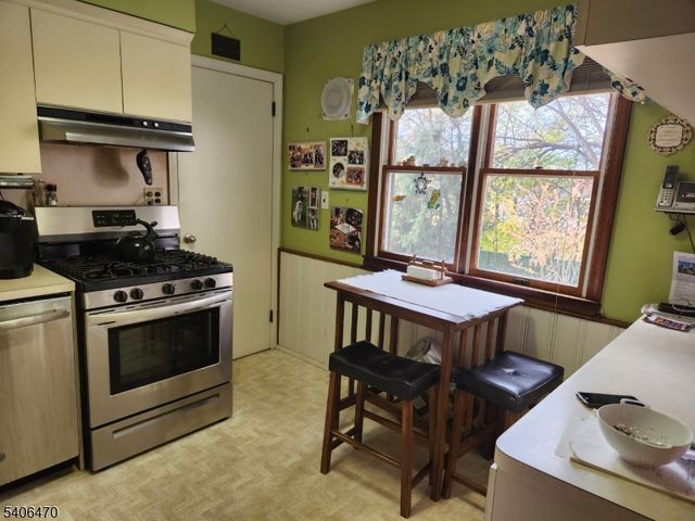 211 Denver Rd, Paramus Boro, NJ 07652