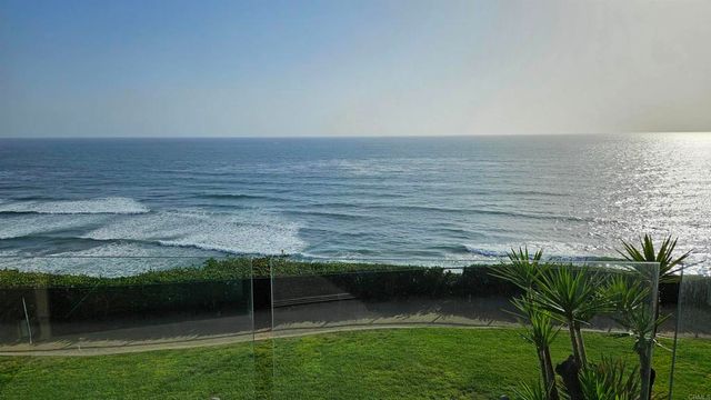 375 W I Street, Encinitas, CA 92024
