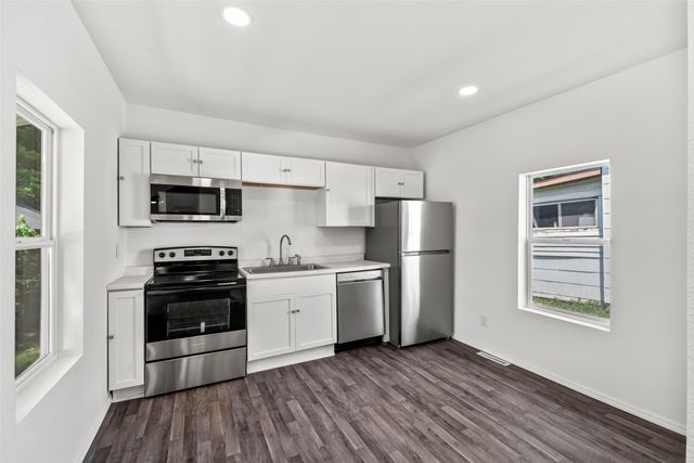 104 E 15th Street, Des Moines, IA 50316