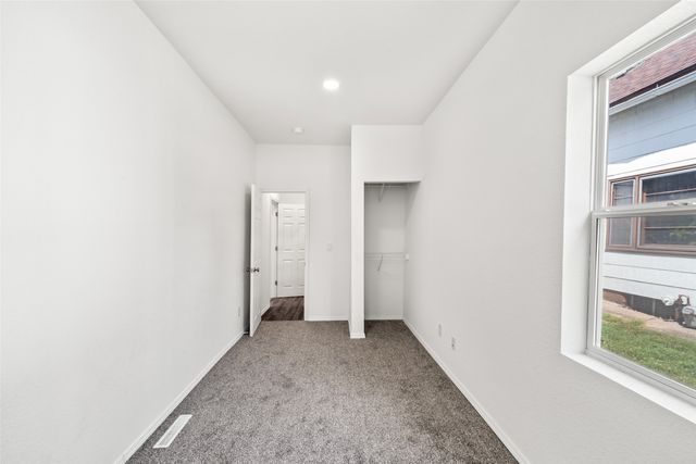 104 E 15th Street, Des Moines, IA 50316