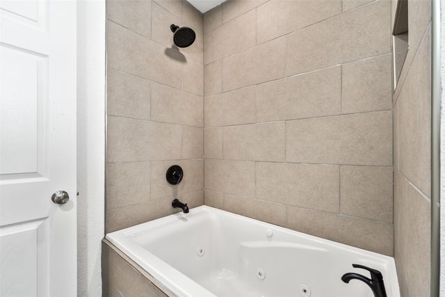104 E 15th Street, Des Moines, IA 50316