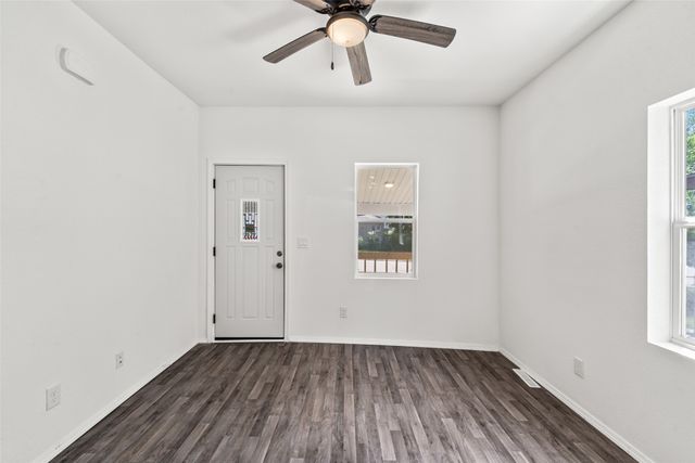 104 E 15th Street, Des Moines, IA 50316