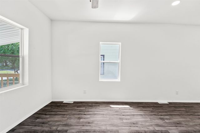 104 E 15th Street, Des Moines, IA 50316