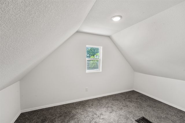 104 E 15th Street, Des Moines, IA 50316