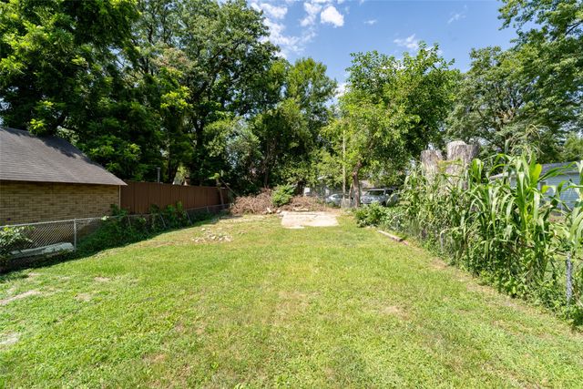 104 E 15th Street, Des Moines, IA 50316