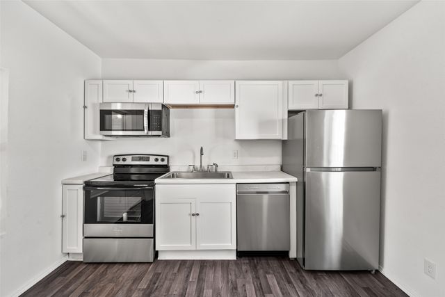 104 E 15th Street, Des Moines, IA 50316