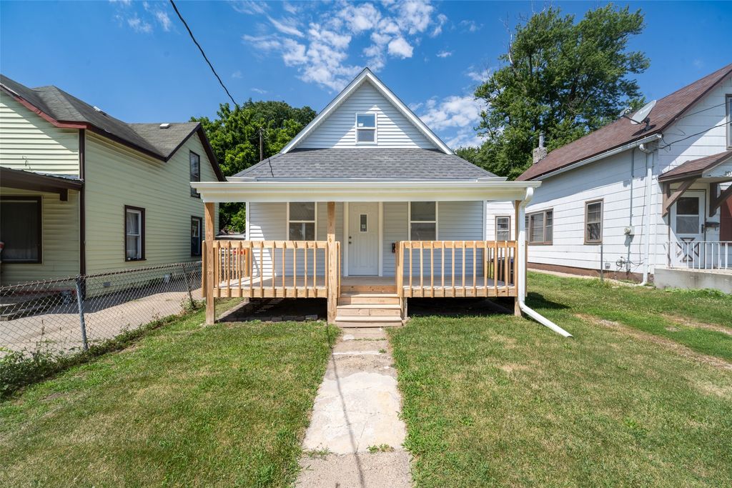 104 E 15th Street, Des Moines, IA 50316
