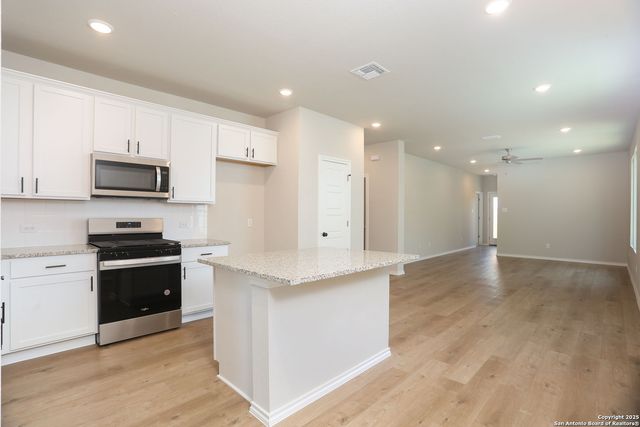 7815 Canyon Cove, Converse, TX 78244