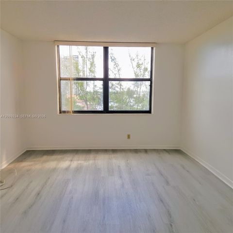 18151 NE 31st Court 805, Aventura, FL 33160