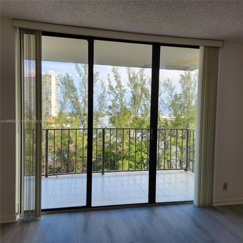18151 NE 31st Court 805, Aventura, FL 33160