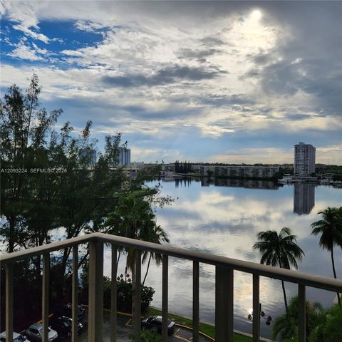 18151 NE 31st Court 805, Aventura, FL 33160