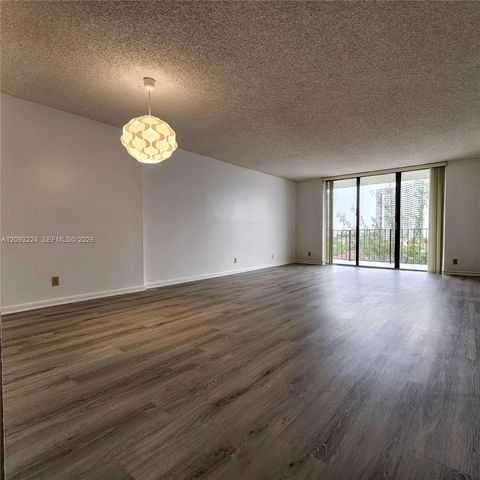 18151 NE 31st Court 805, Aventura, FL 33160