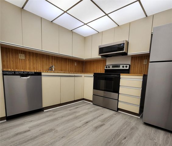18151 NE 31st Court 805, Aventura, FL 33160