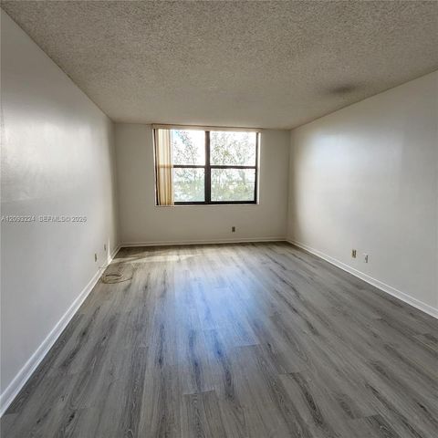 18151 NE 31st Court 805, Aventura, FL 33160
