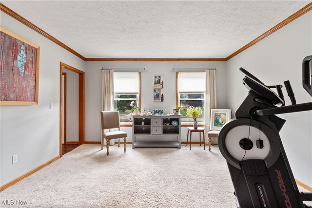 1905 Hampshire Circle NW, Uniontown, OH 44685